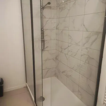 Apartment Maison Individuelle